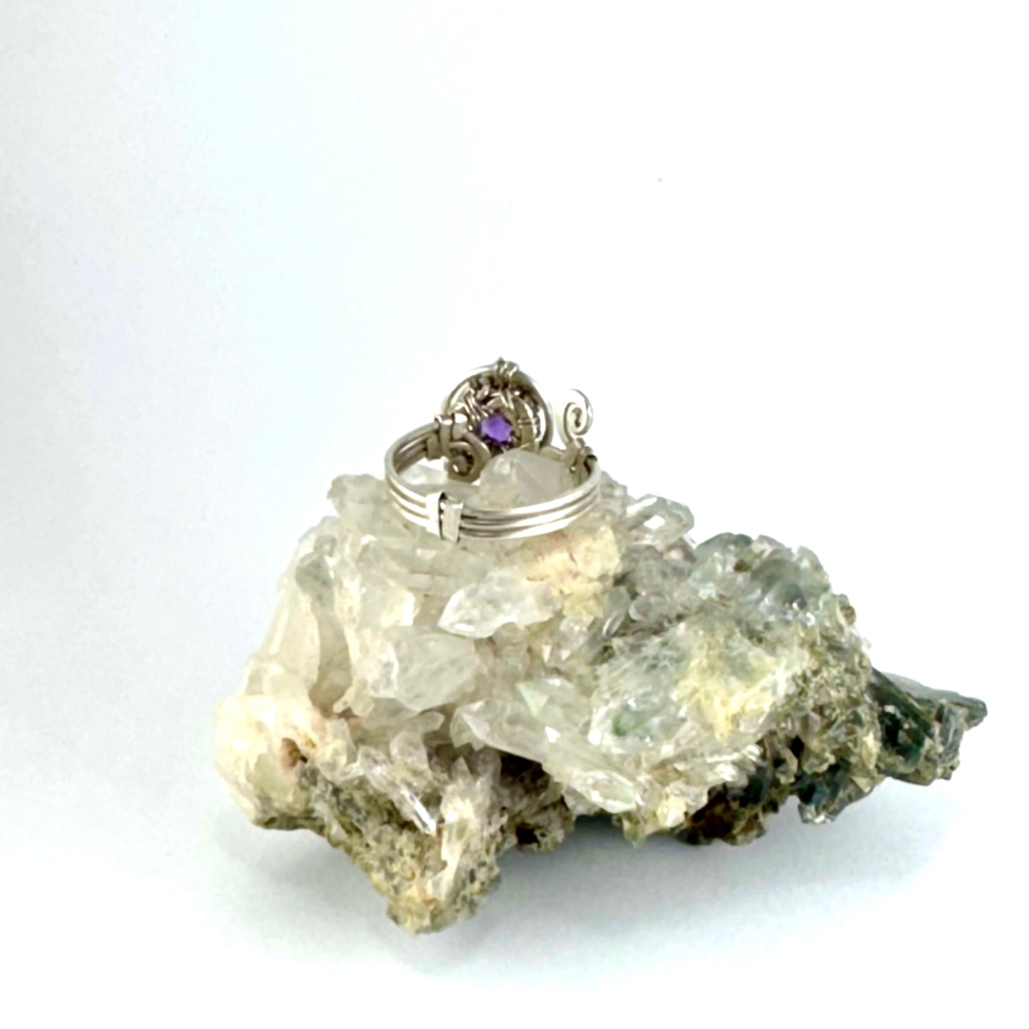 Anillo de amatista en plata 950