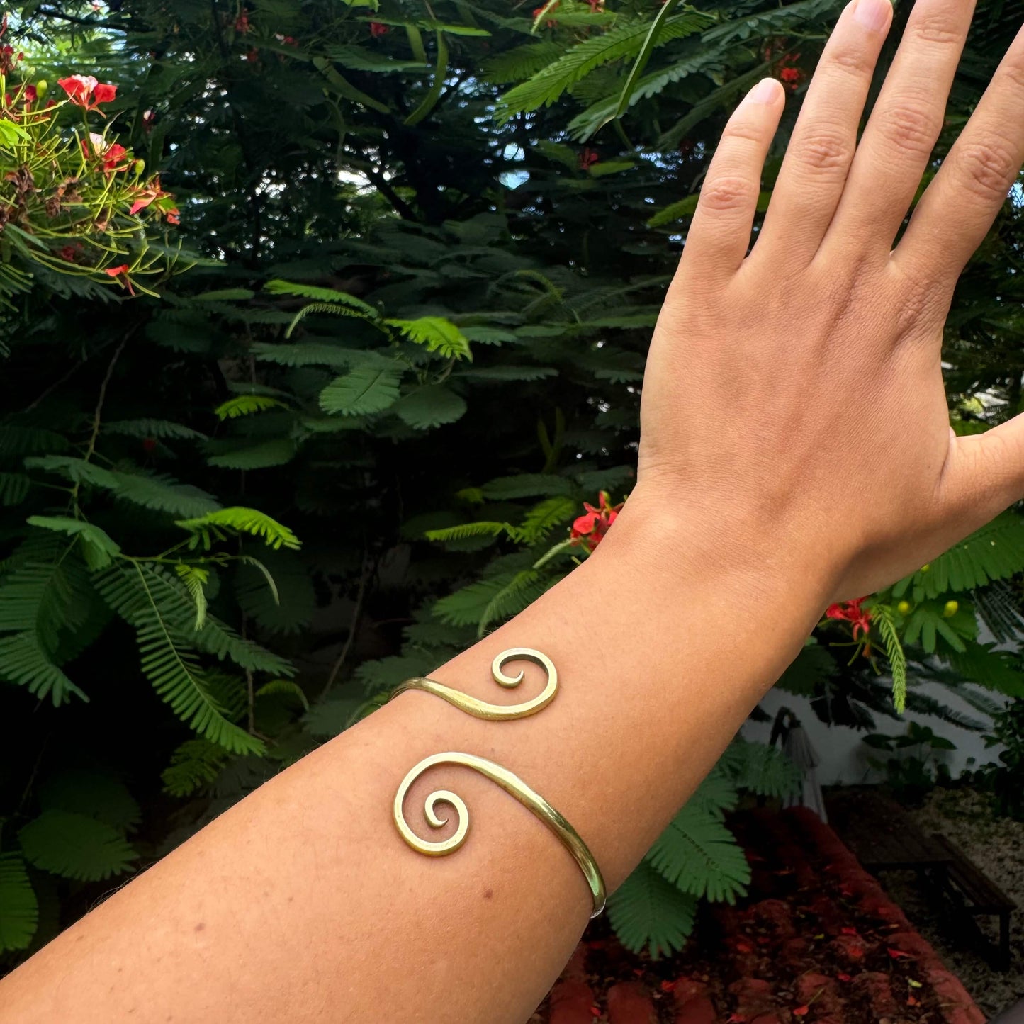 Pulsera de latón sencilla