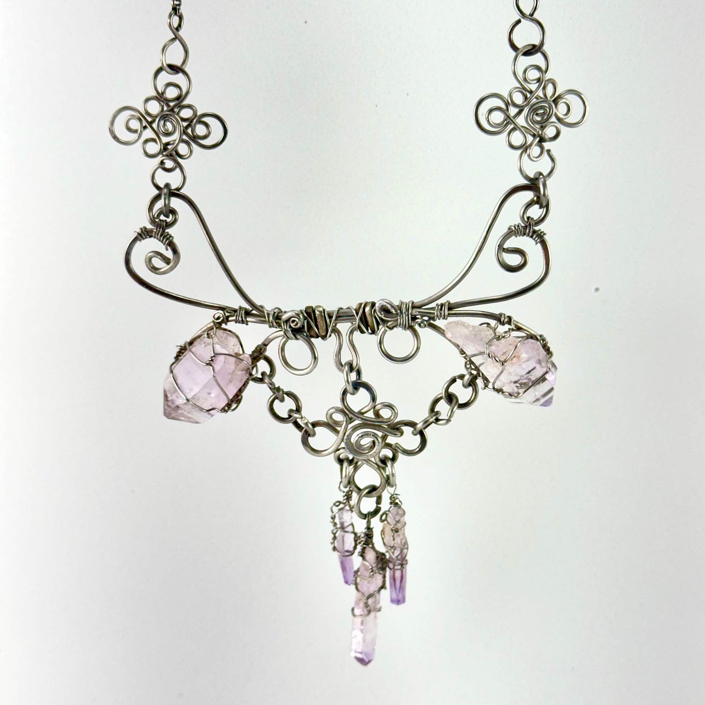 Collar de acero inoxidable con Amatistas rústicas
