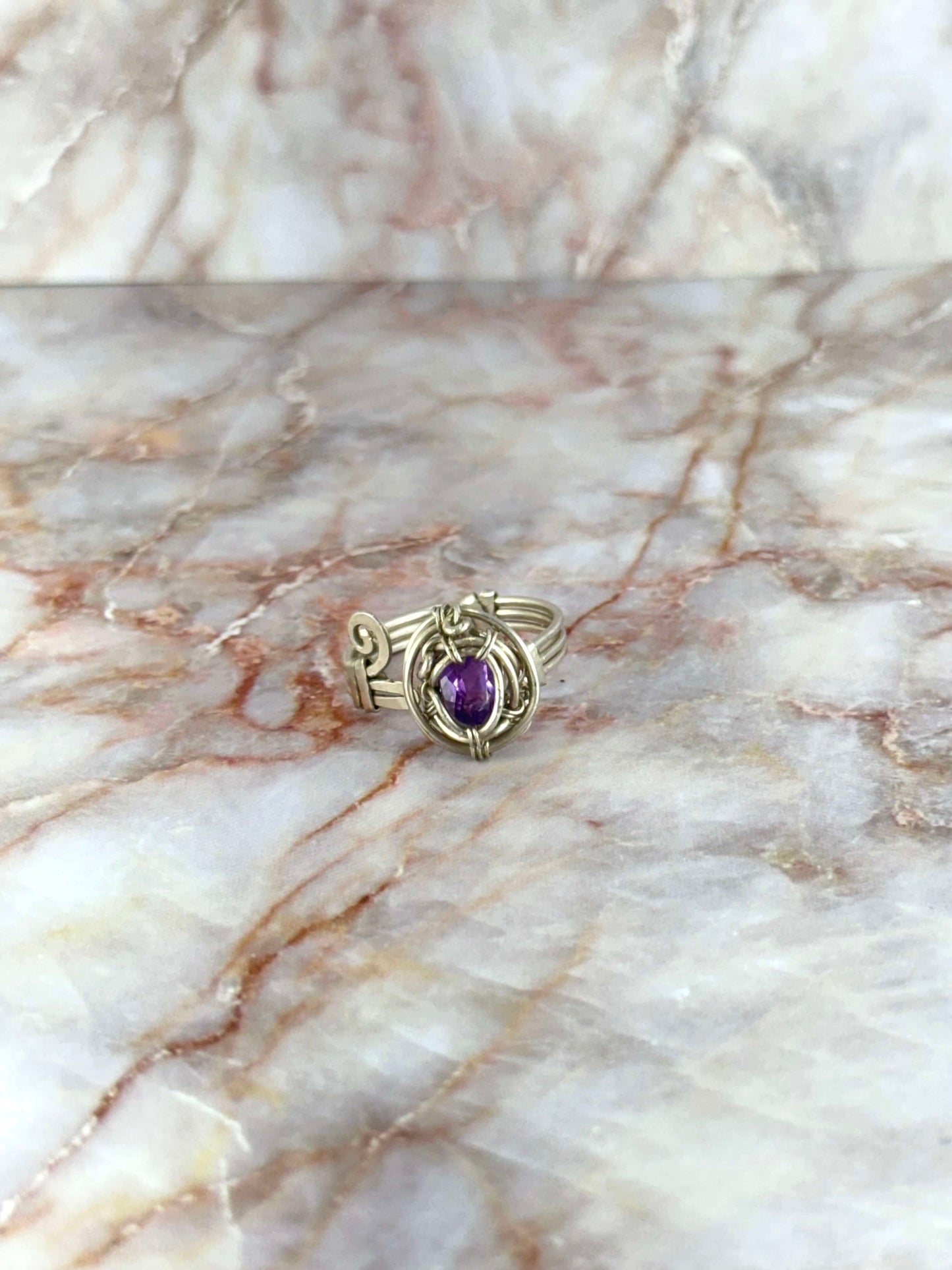 Anillo de amatista en plata 950