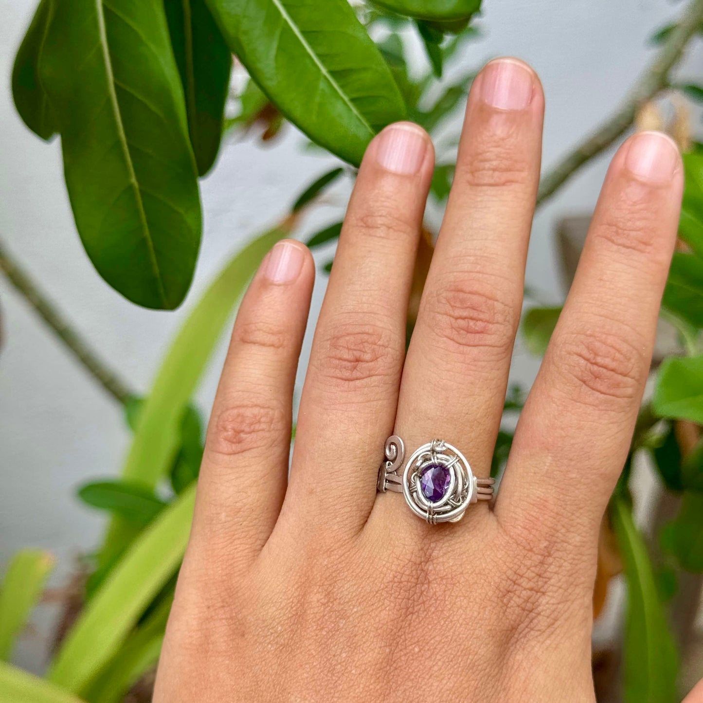 Anillo de amatista en plata 950