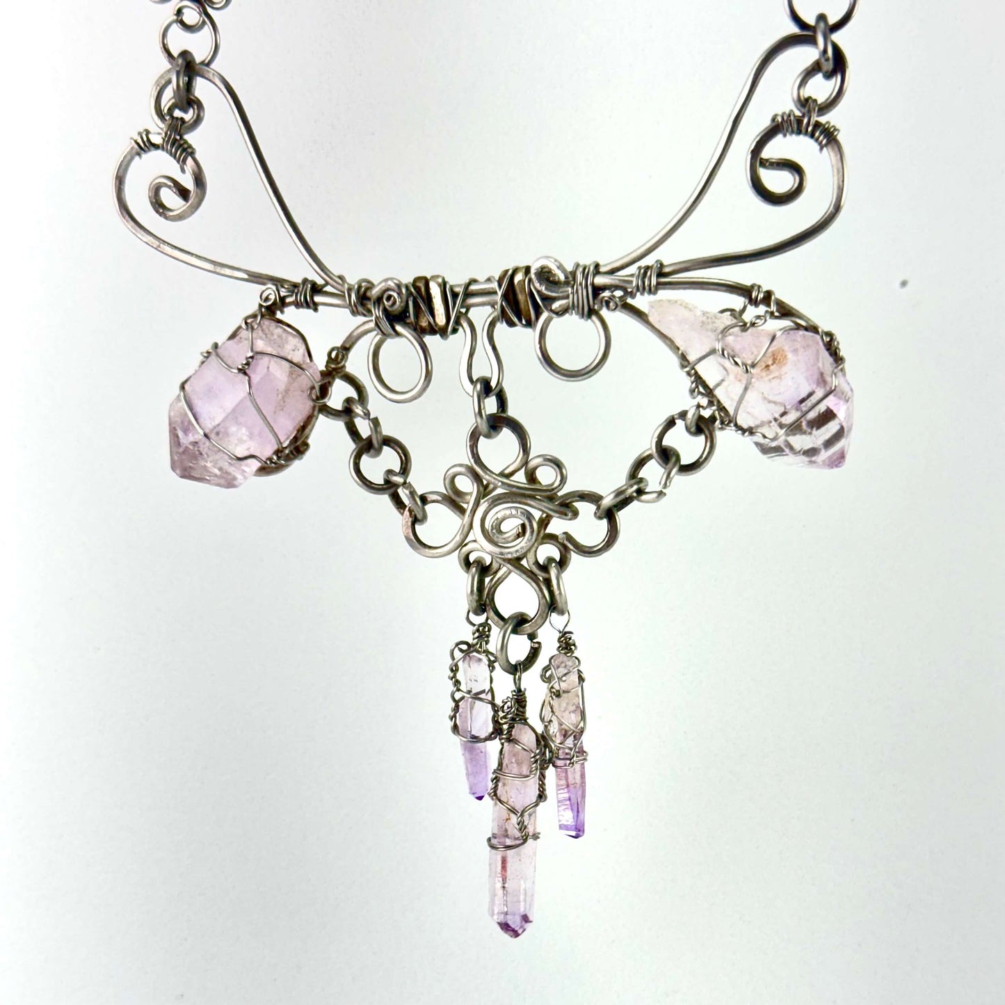 Collar de acero inoxidable con Amatistas rústicas