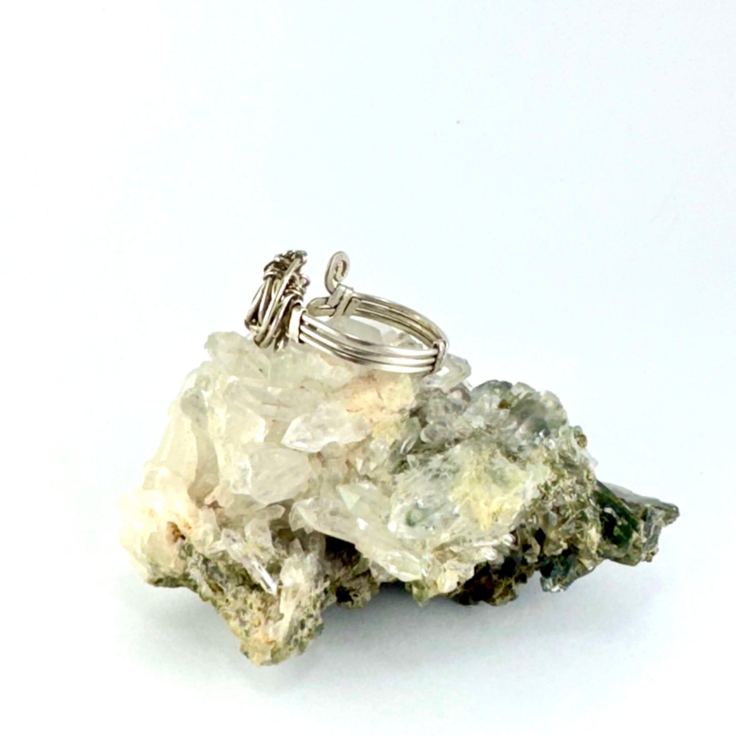 Anillo de amatista en plata 950