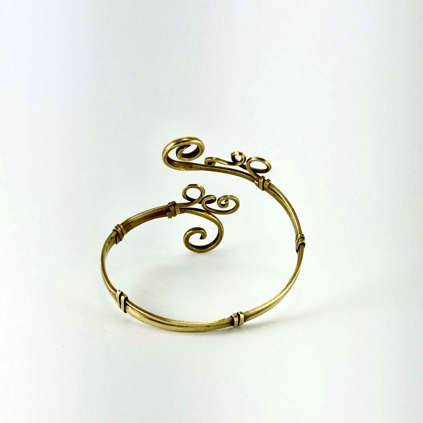 Pulsera de latón doble