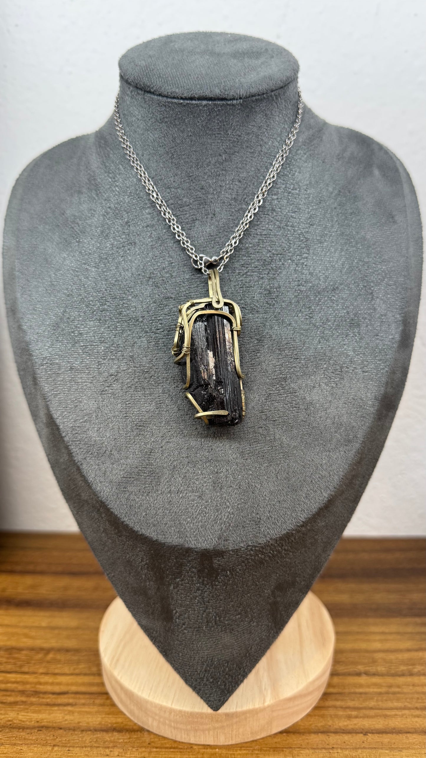 Colgante de Turmalina negra en alpaca