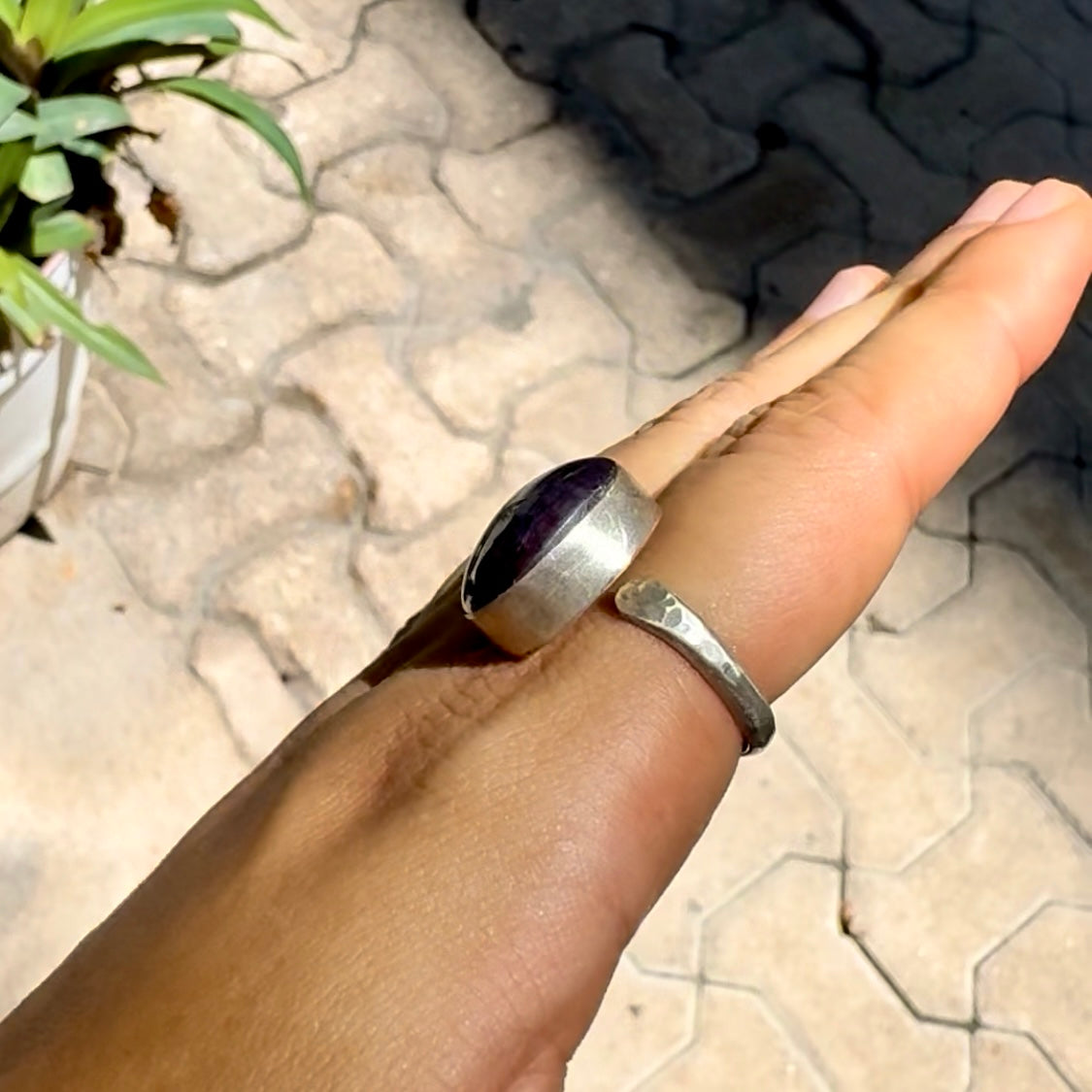 Anillo de Zafiro morado estrella. Plata 950