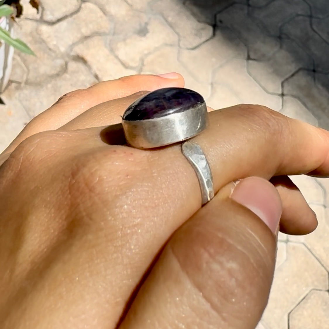 Anillo de Zafiro morado estrella. Plata 950