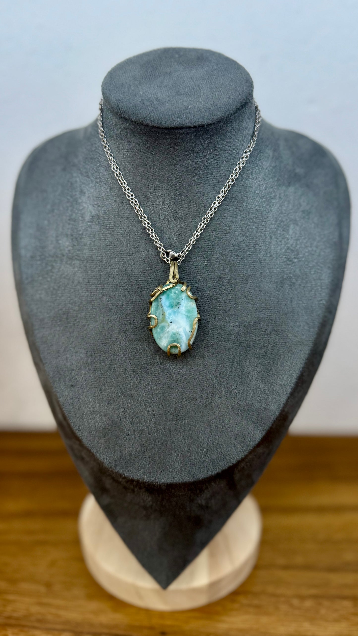 Colgante de Larimar ovalado