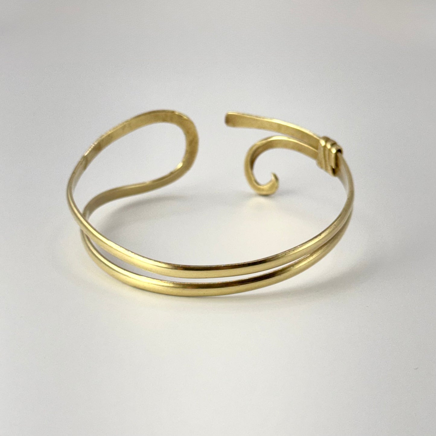 Pulseiras ajustáveis de latão