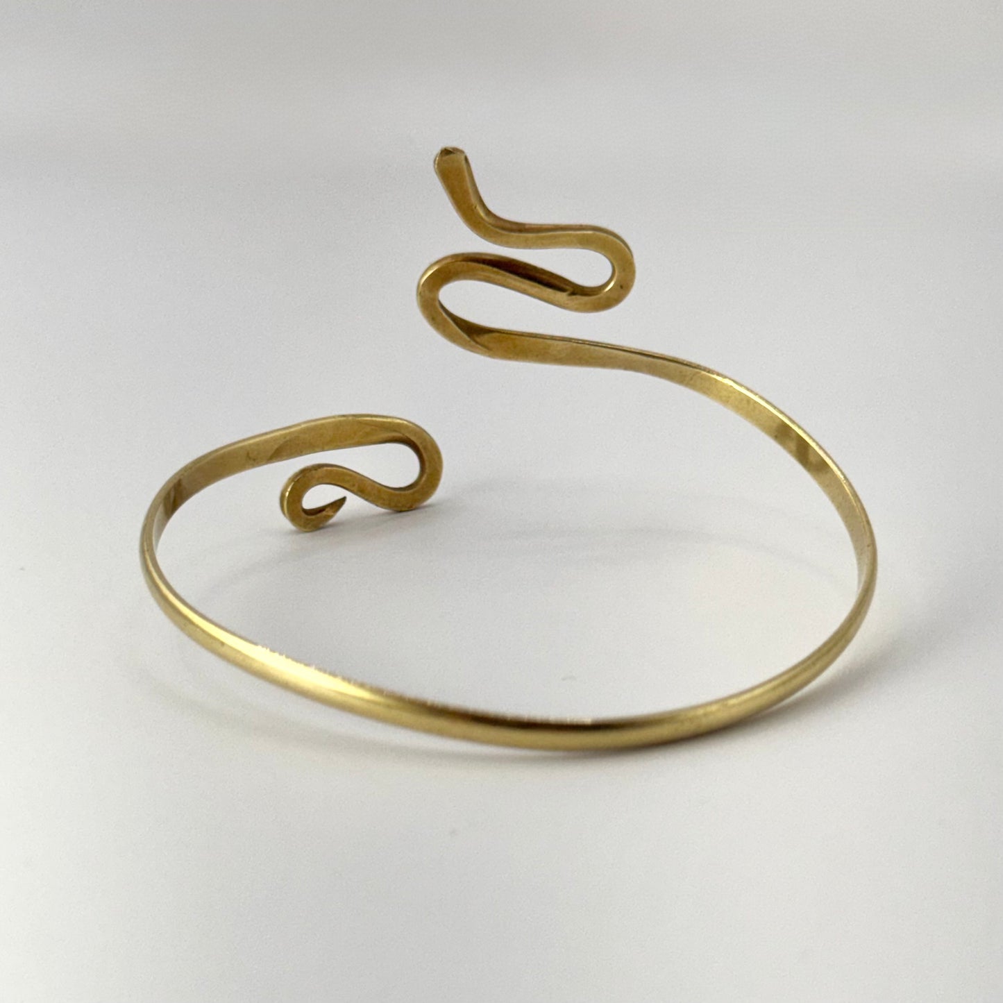 Pulseiras ajustáveis de latão