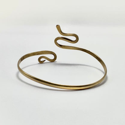 Pulseras de latón ajustables