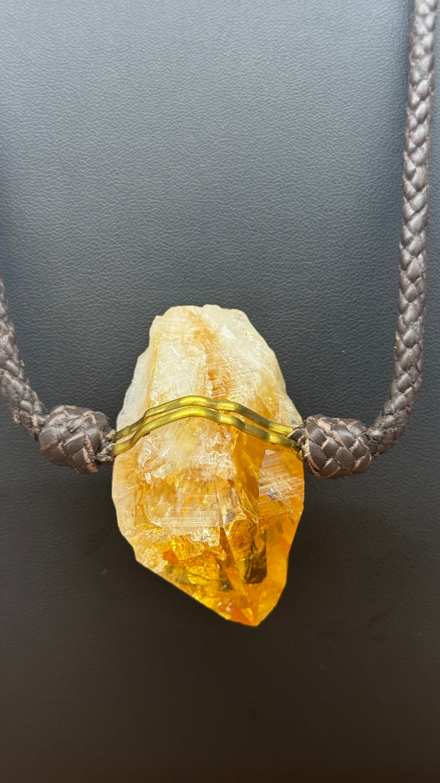 Collar de cuarzo citrino en bruto