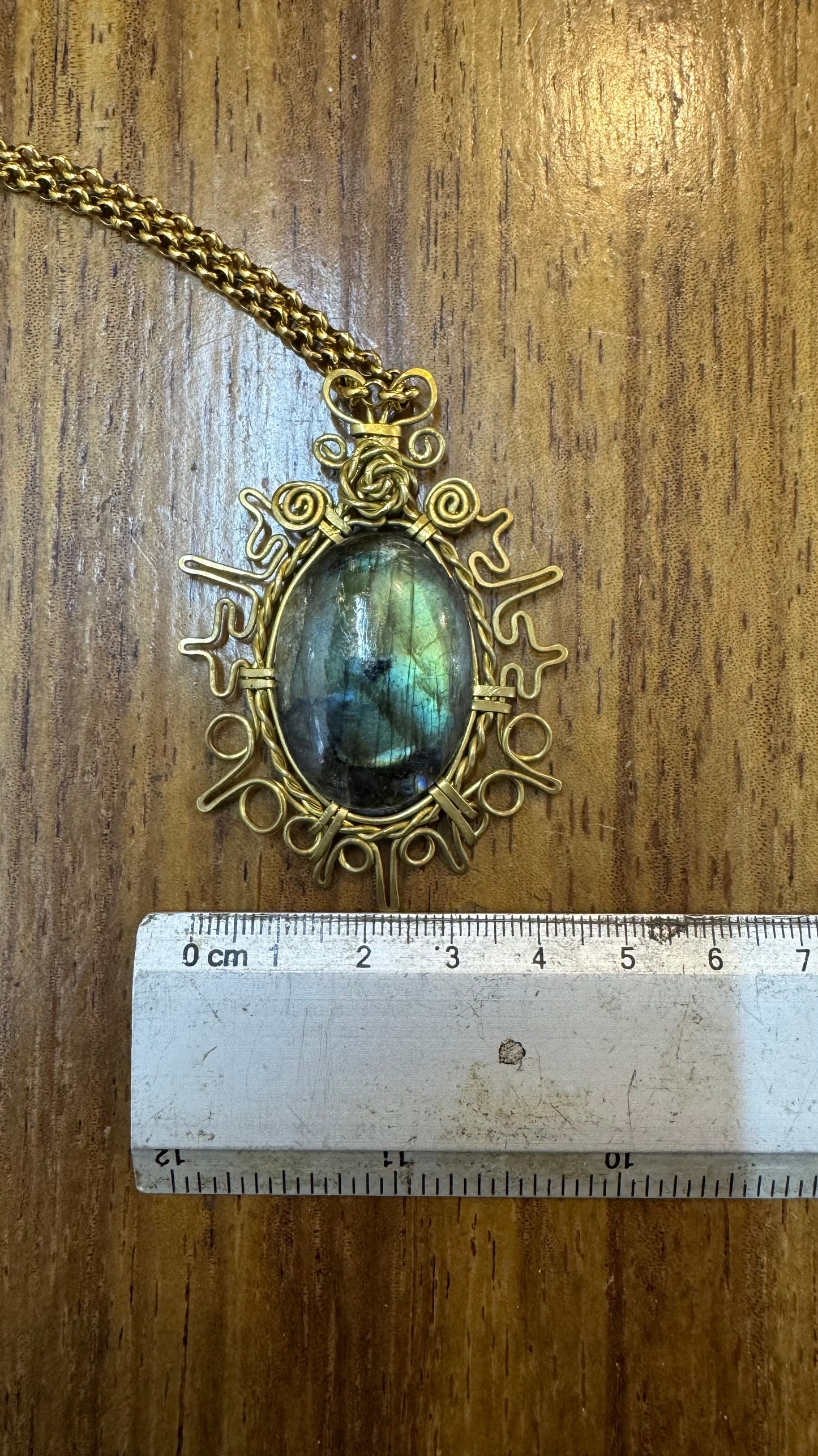 Colgante de Labradorita azul-verde