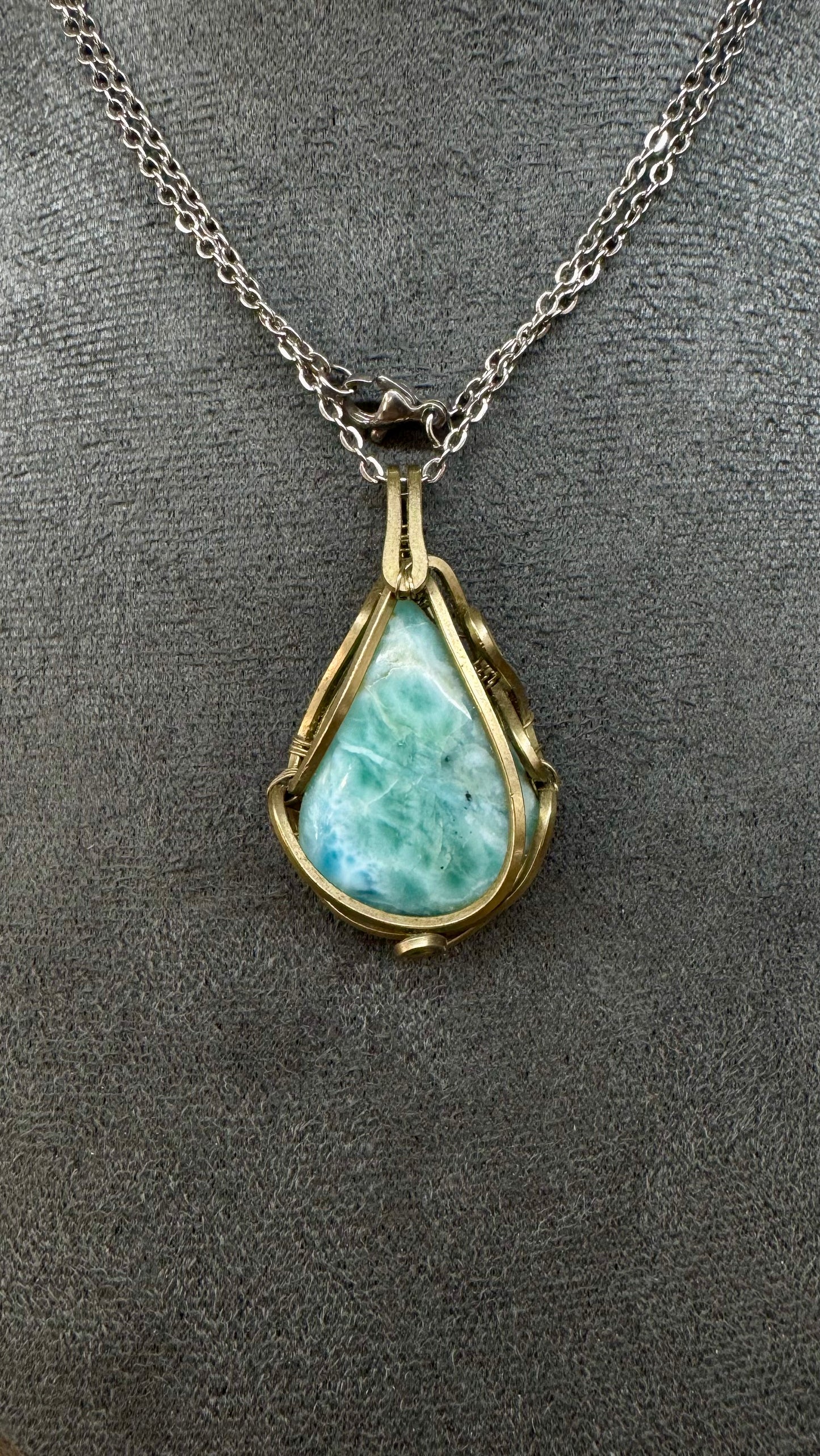 Colgante de Larimar en forma de gota