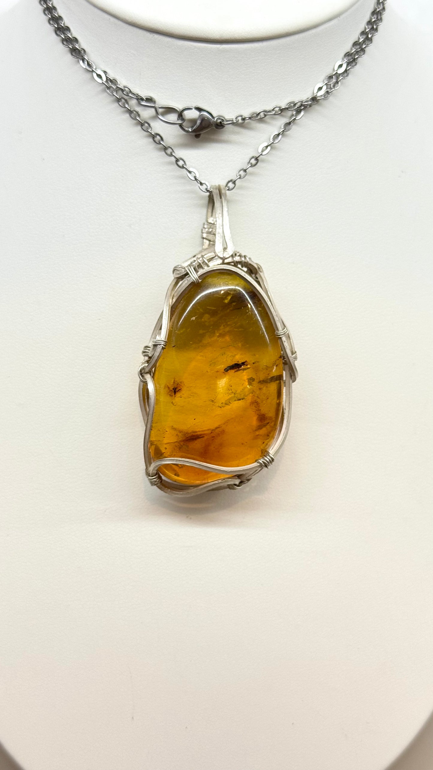 Colgante de ámbar en plata 950