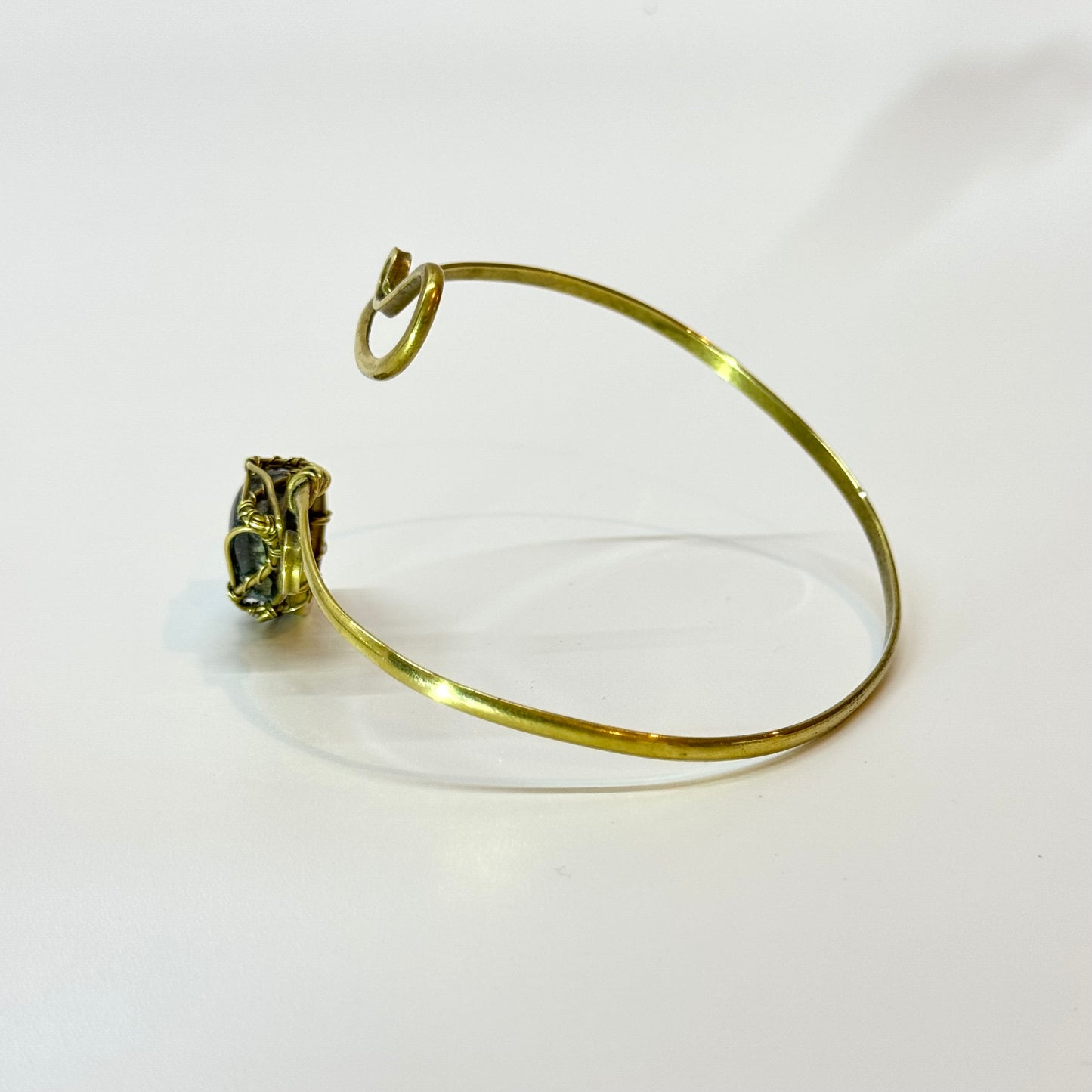 Brazalete de brazo. Labradorita azul