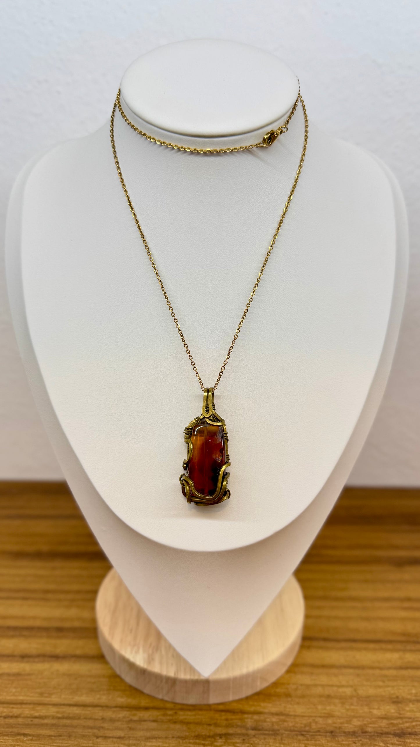 Colgante rectangular de ámbar rojo