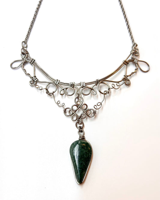 Collar de Jade Jaguar (Jadeíta)