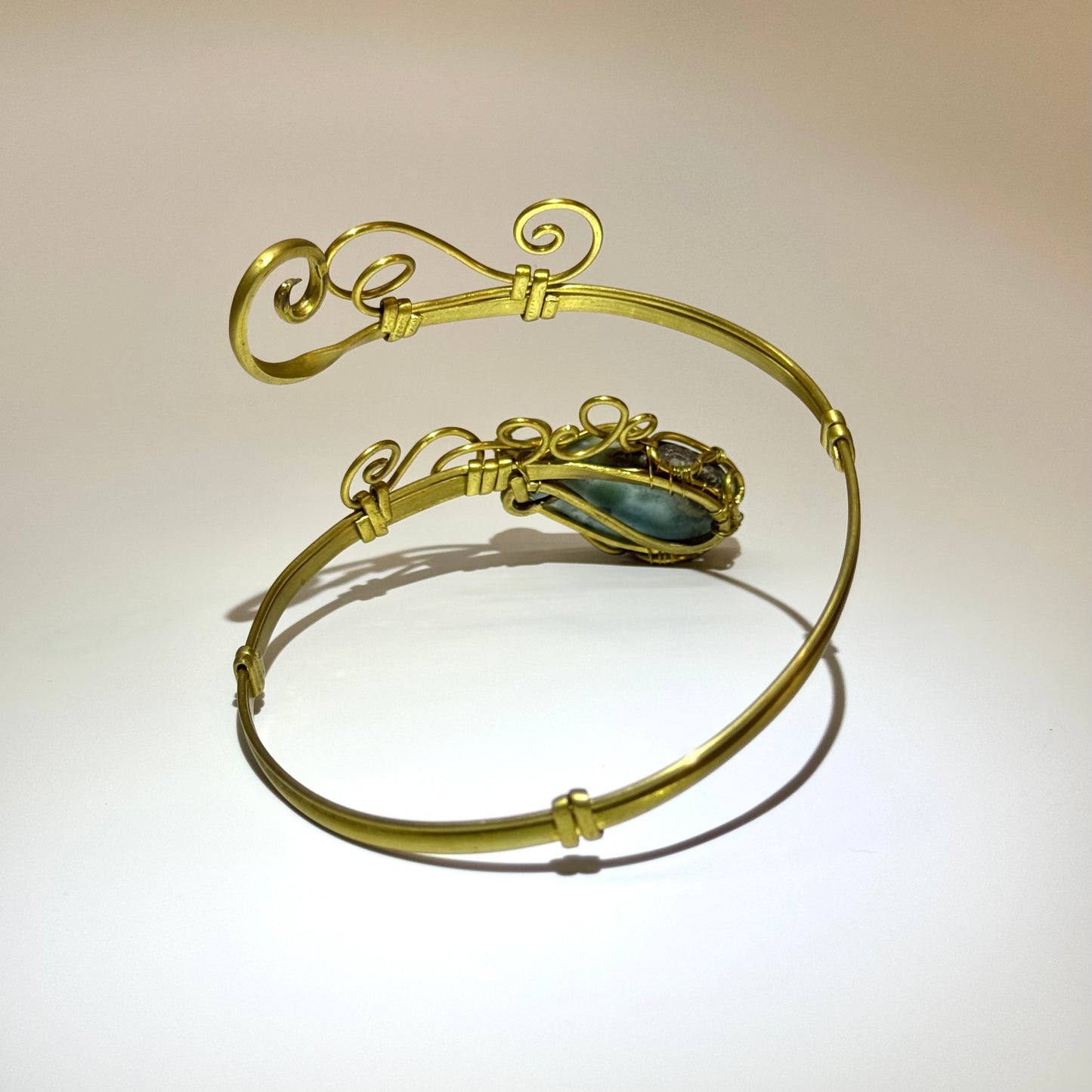 Brazalete de Larimar para brazo