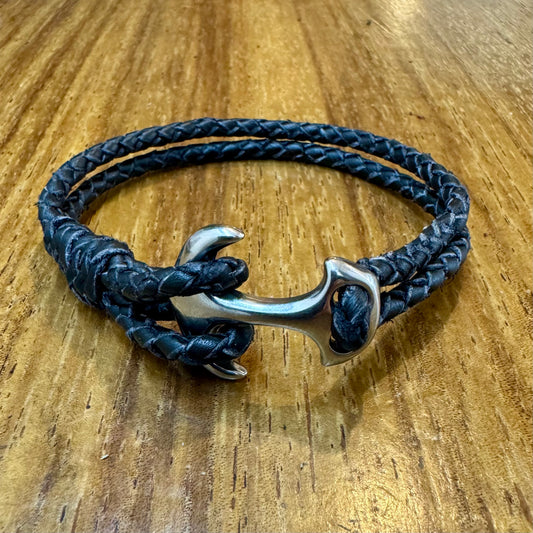Pulsera de cuero con ancla. Medida personalizable.