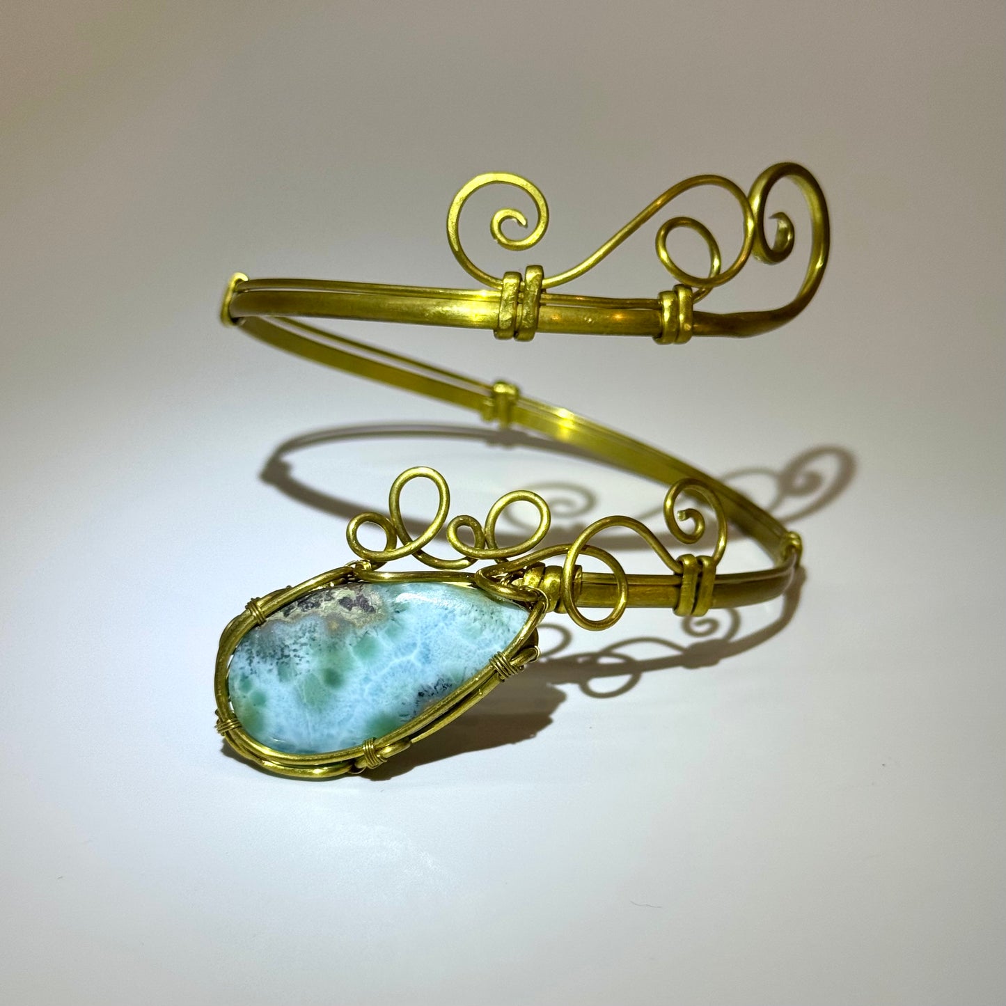 Brazalete de Larimar para brazo