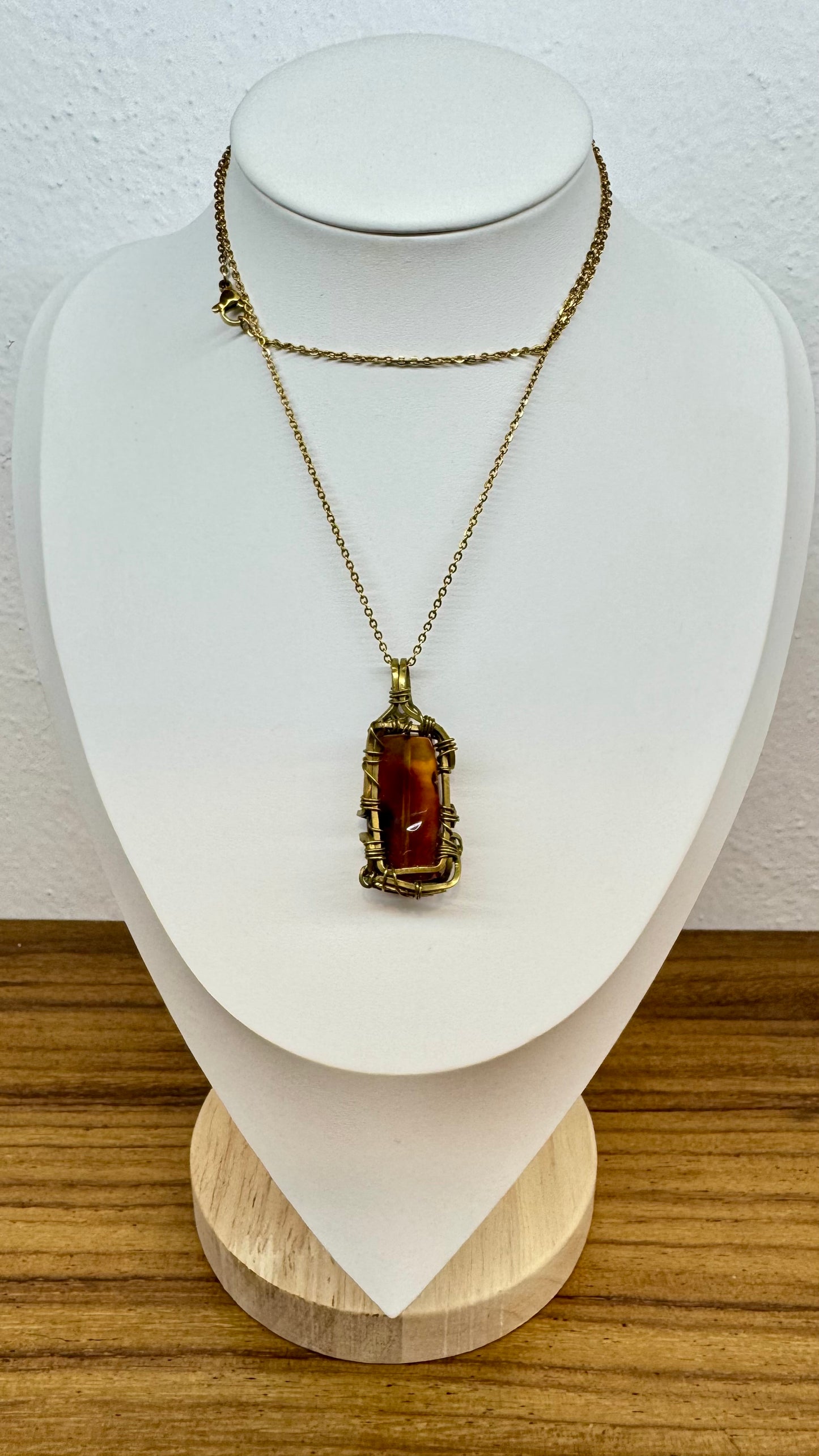 Colgante rectangular de ámbar rojo