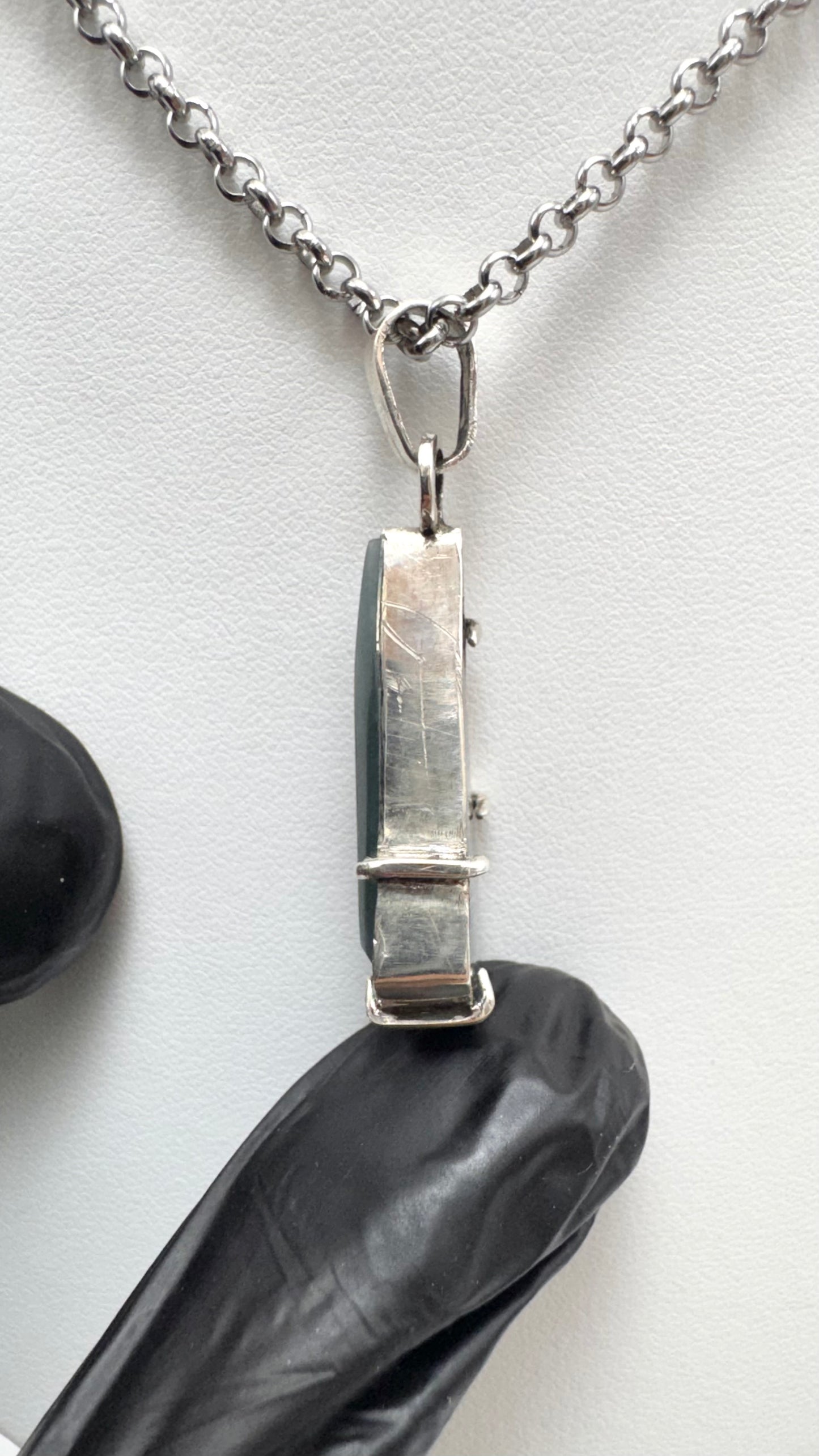 Dije de Jadeíta Azul en Plata