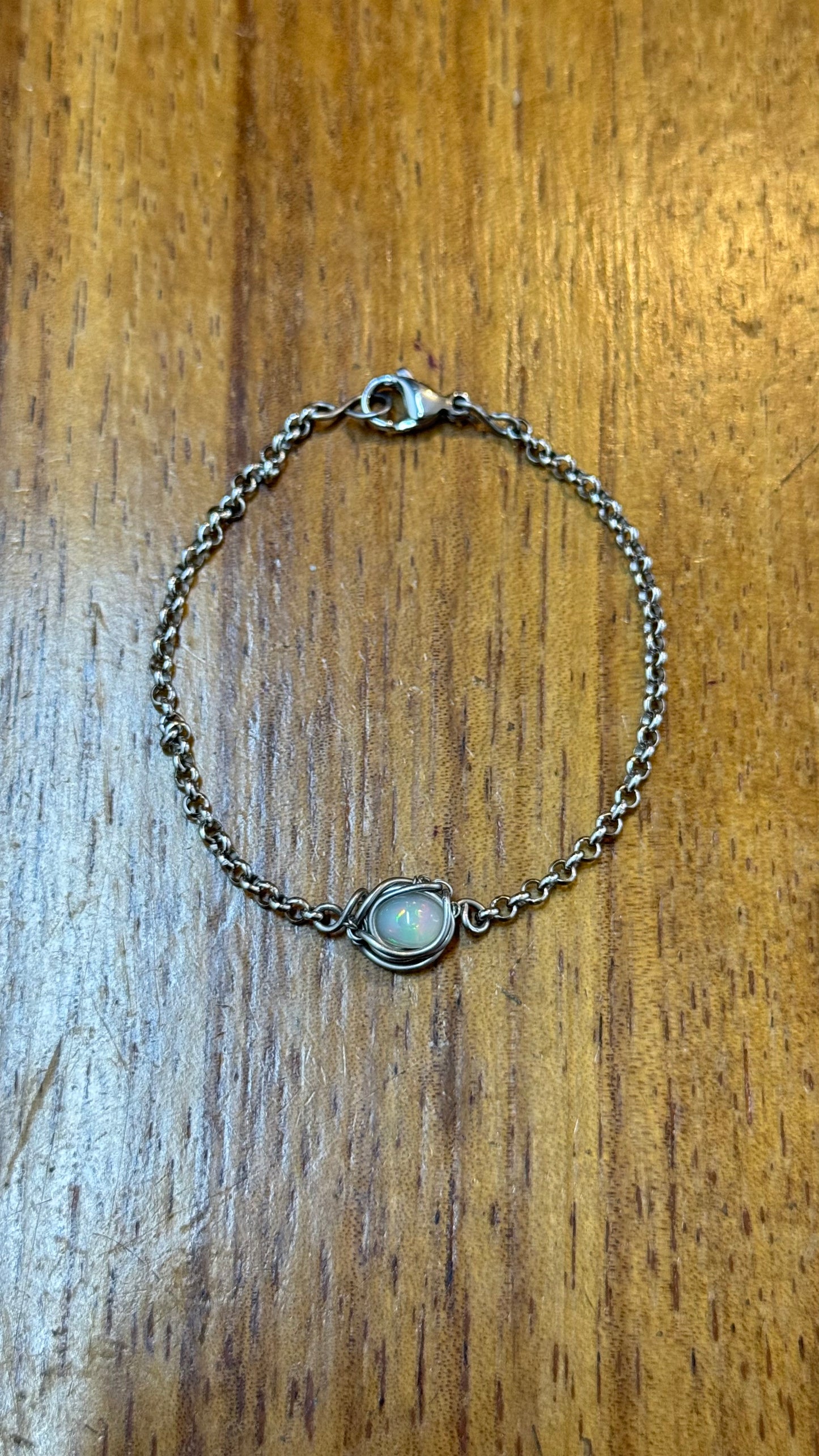 Pulsera de ópalo etíope en acero inoxidable