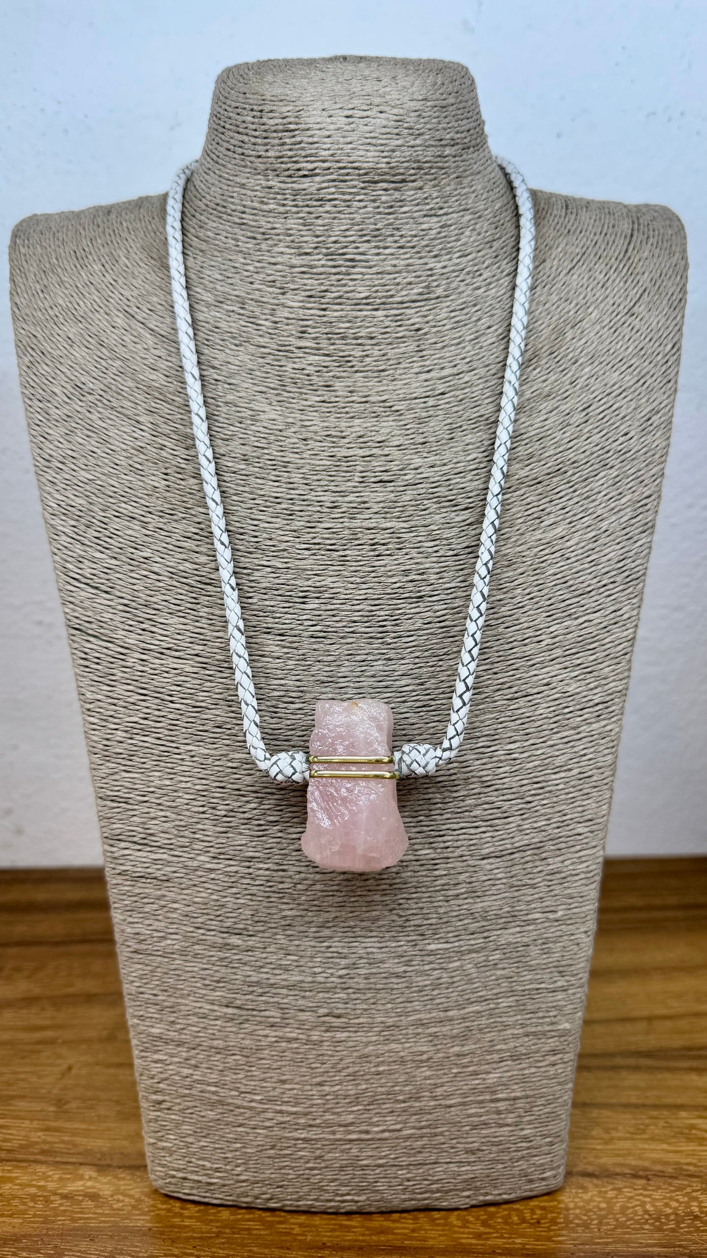 Collar de Cuarzo Rosa en bruto