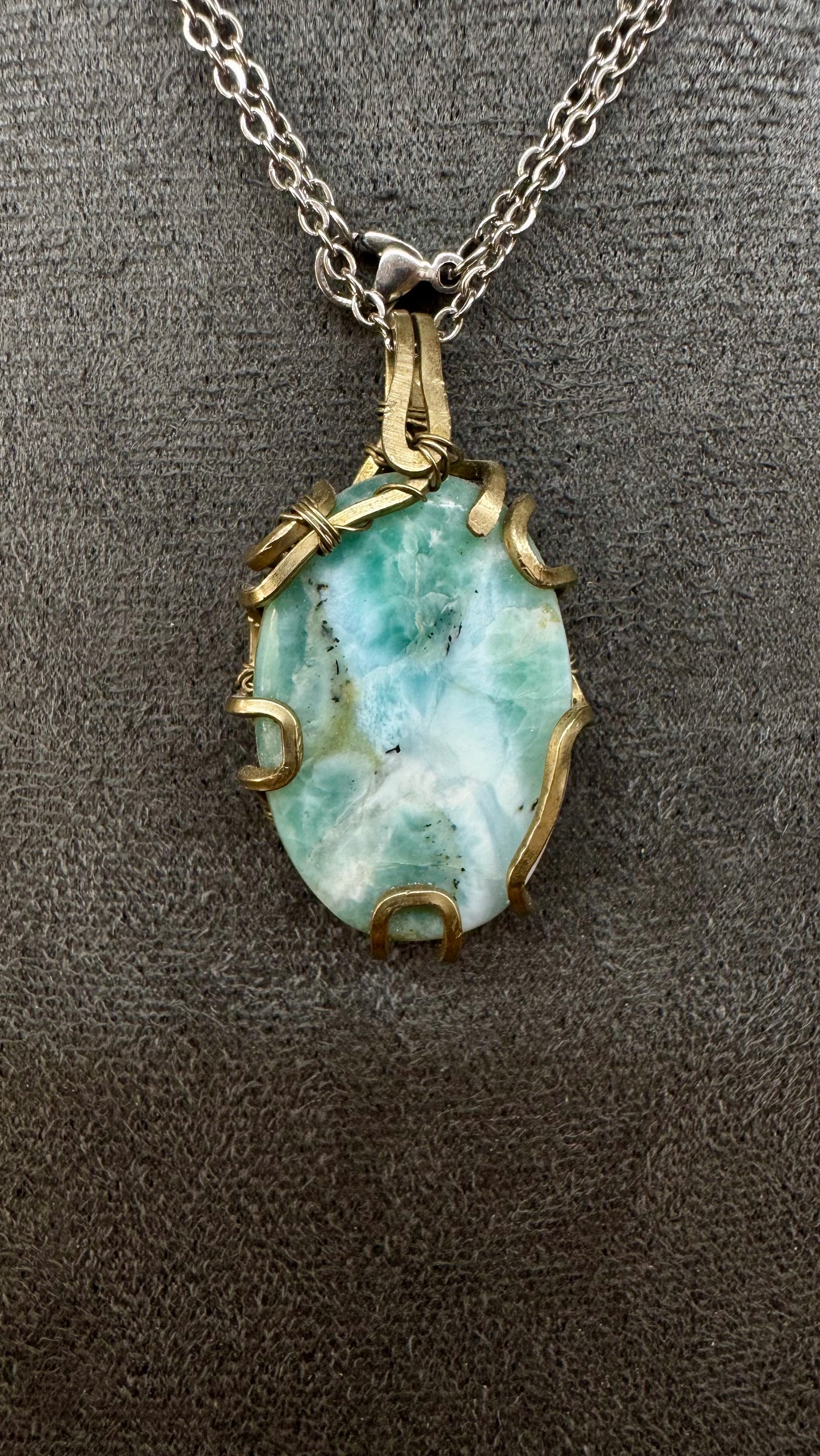 Colgante de Larimar ovalado