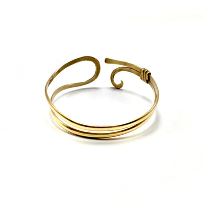 Pulseras de latón ajustables
