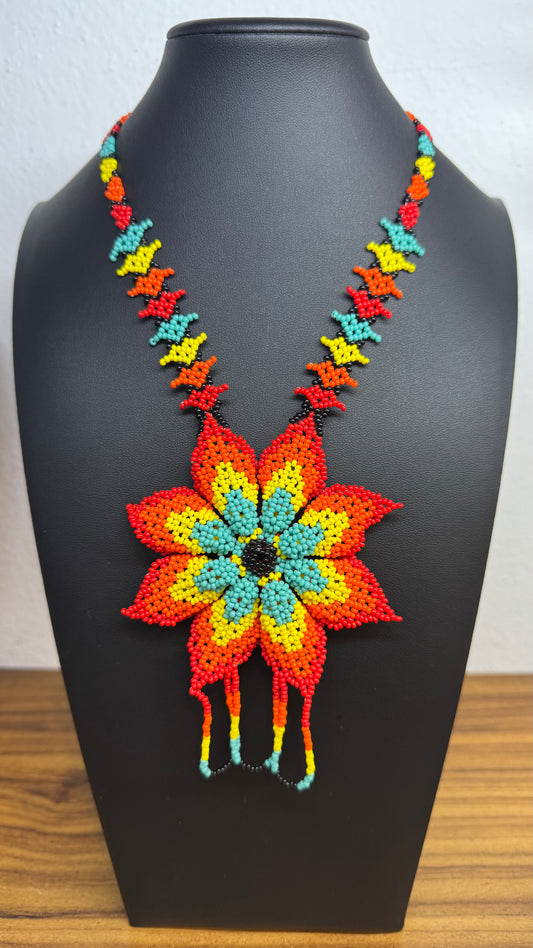 Collar Huichol de flor naranja