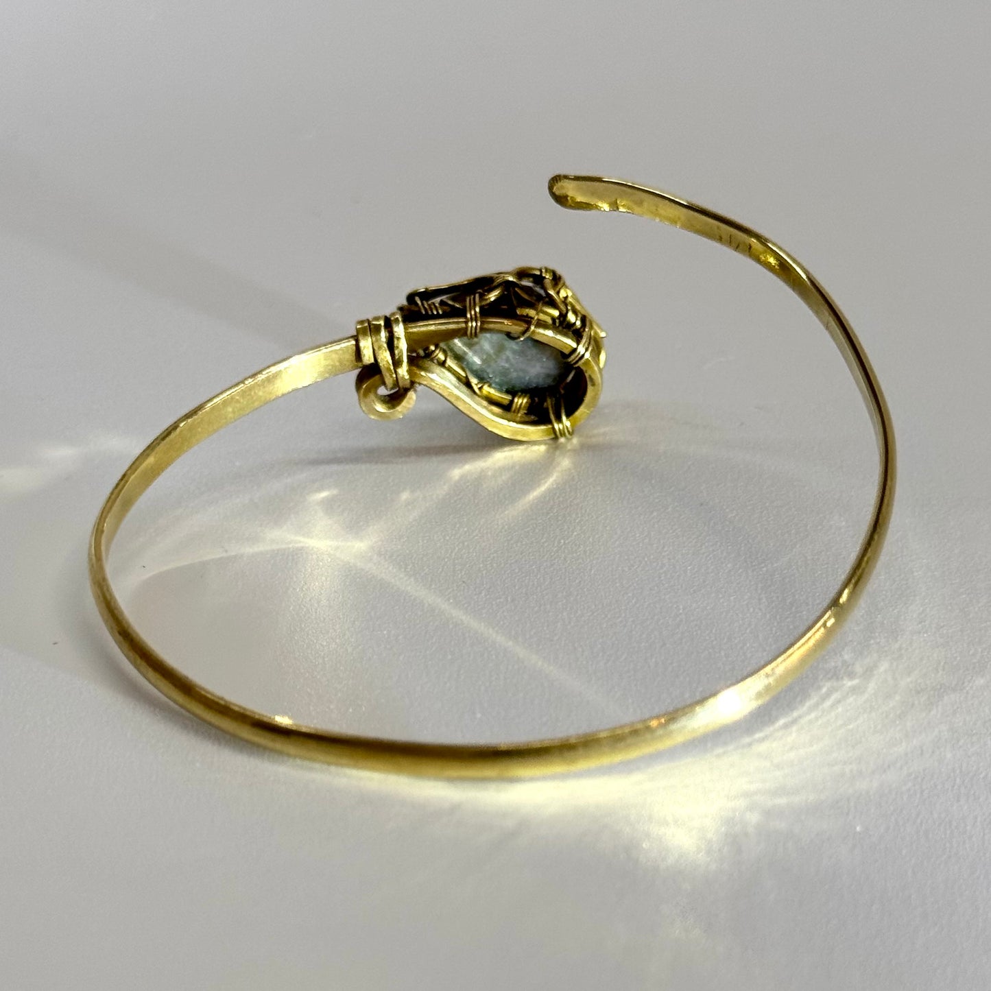 Bracelet en labradorite et laiton