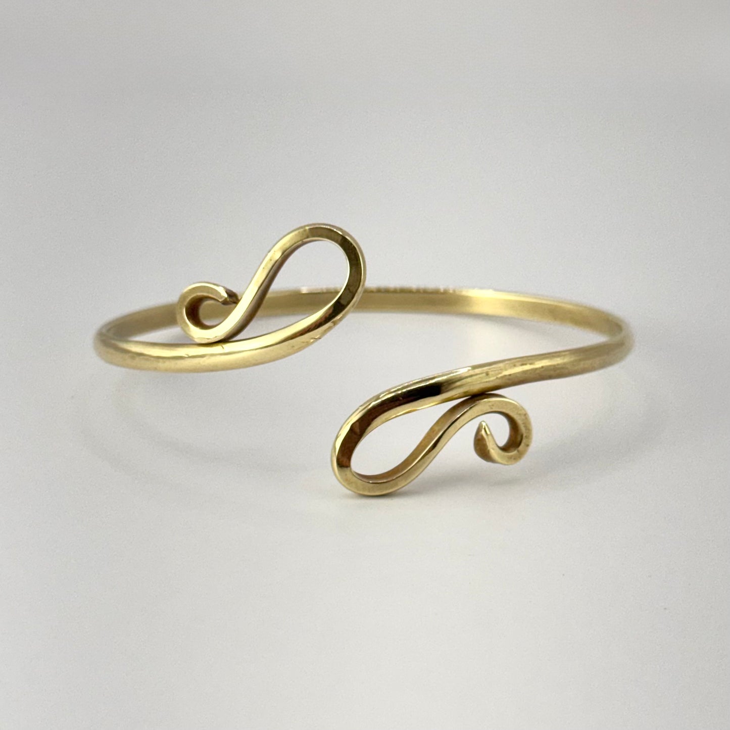 Pulseiras ajustáveis de latão