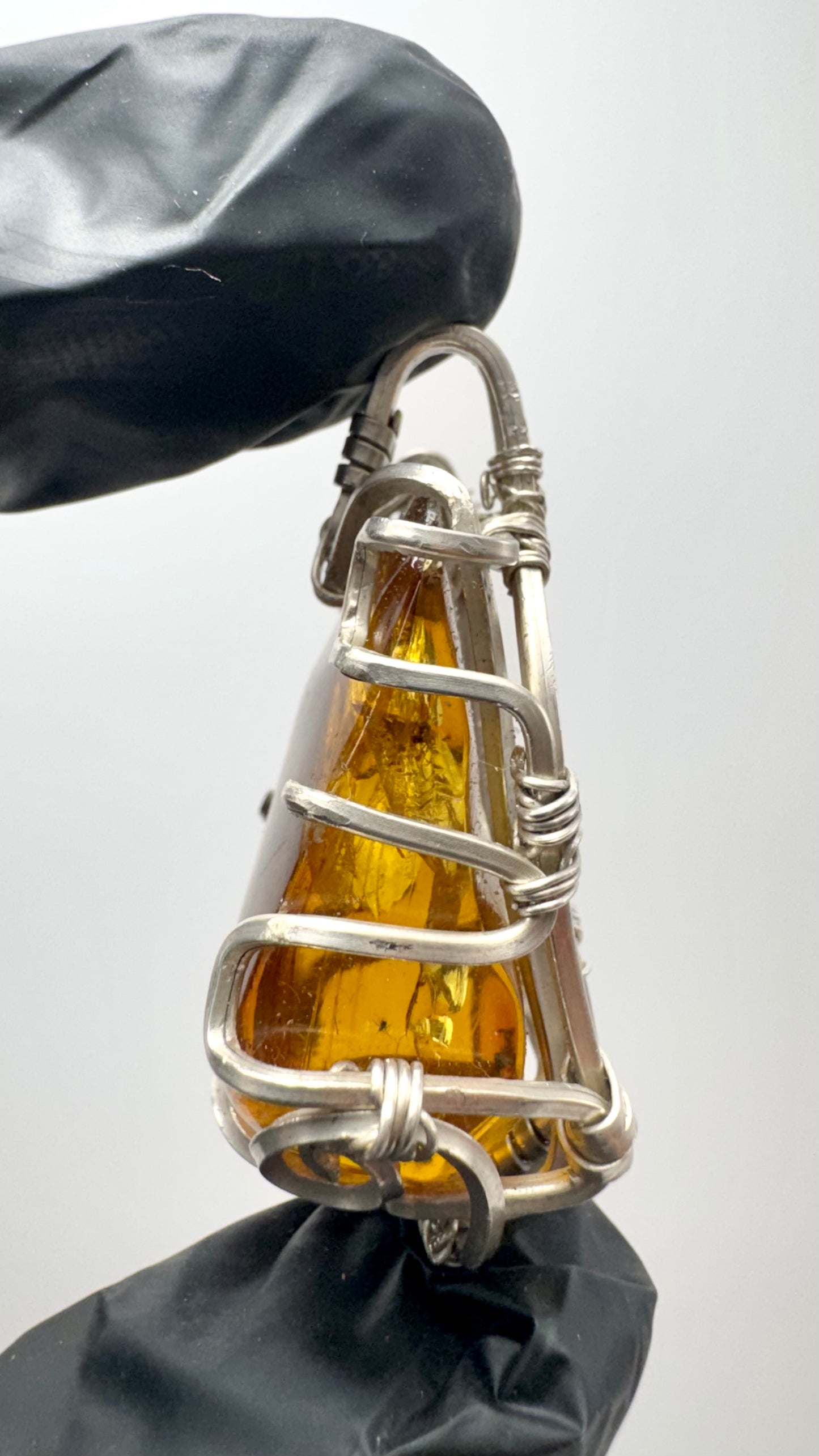 Ámbar con 3 Insectos. Plata wire wrap