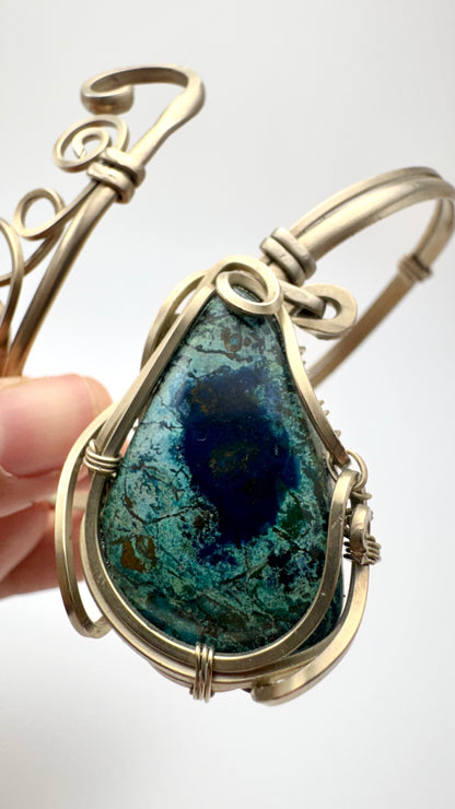 Bracelete de braço de crisocola em alpaca