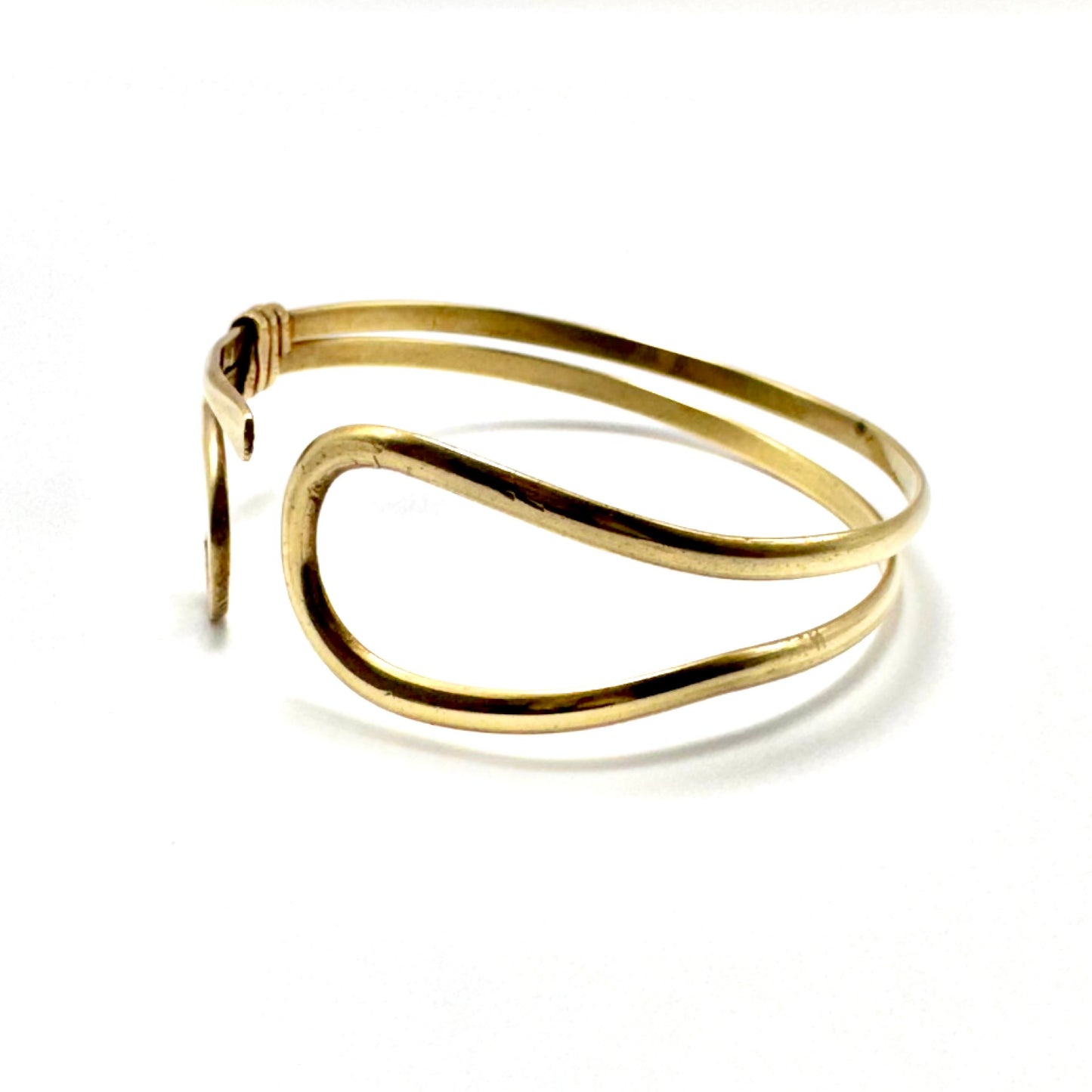 Pulseras de latón ajustables