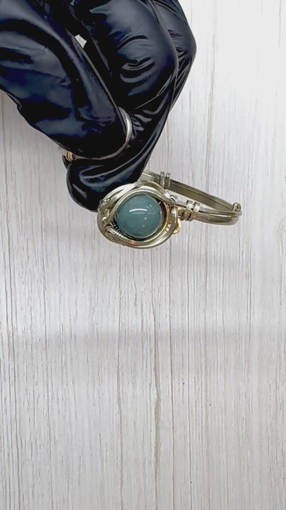 Blaues Kugel-Jadeitarmband in Alpaka